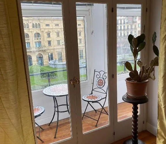 Kasa Reina Ht Lss00215 * Сан-Себастьян